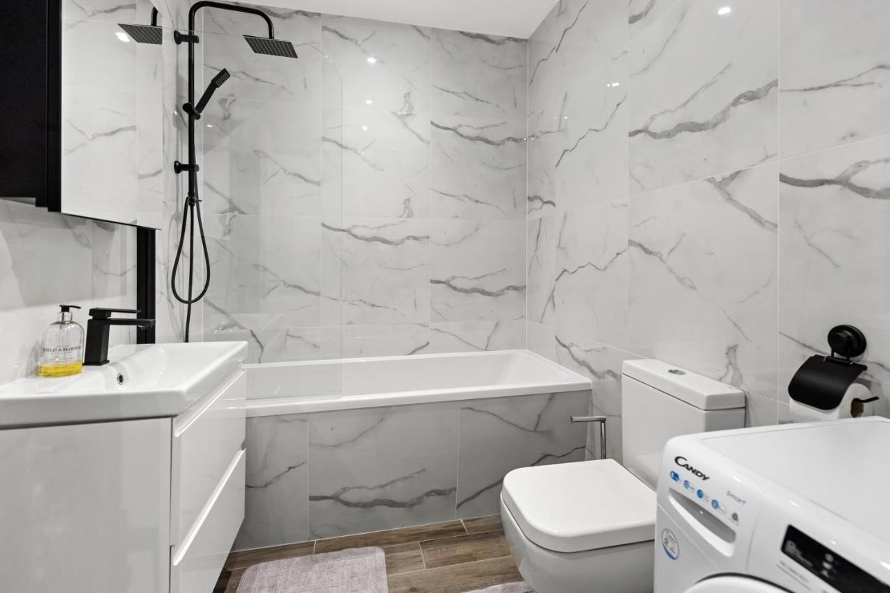 Апартаменти Star London Vivian Avenue 2-Bed Retreat With Garden The Hyde Екстер'єр фото