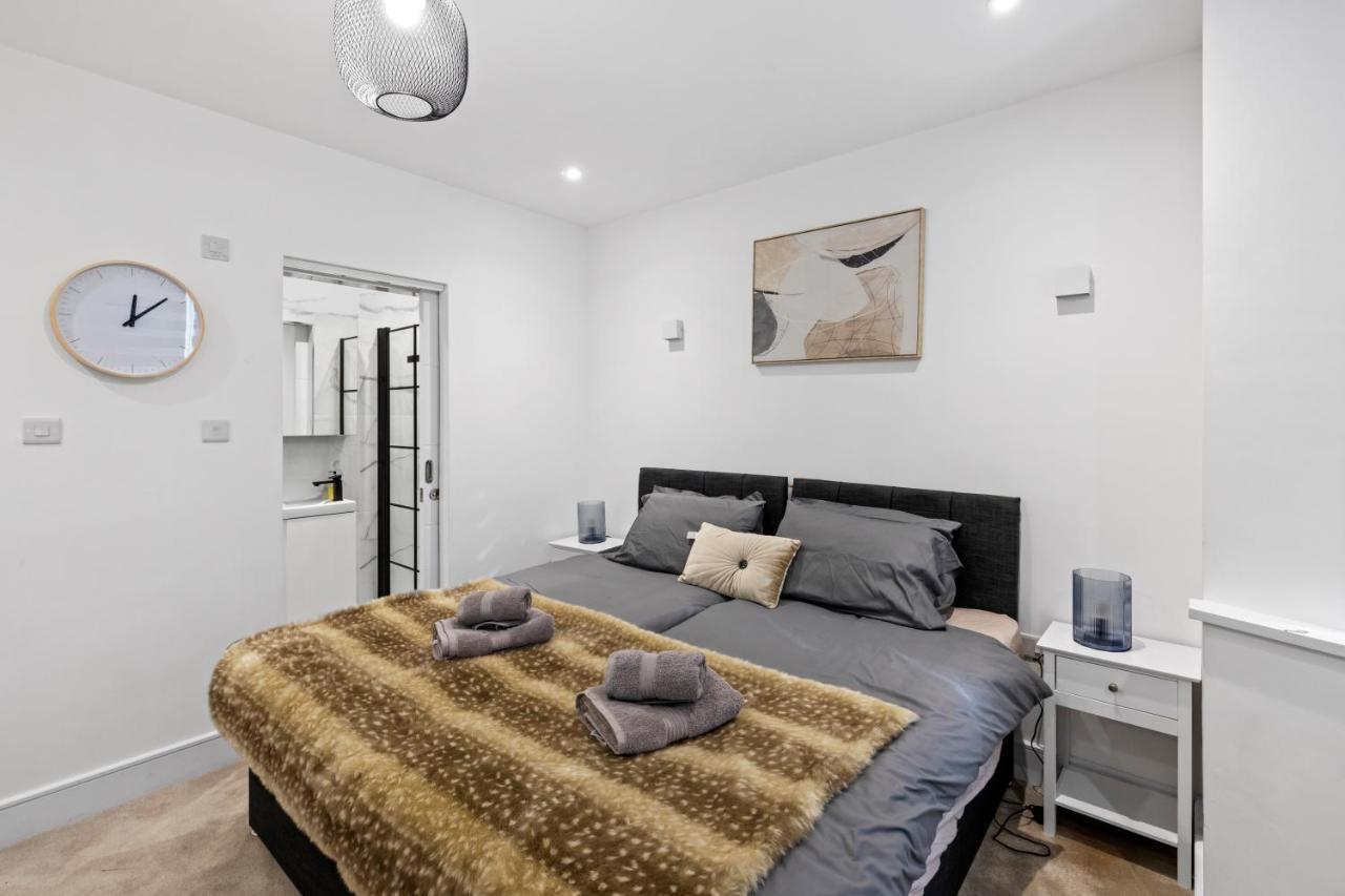 Апартаменти Star London Vivian Avenue 2-Bed Retreat With Garden The Hyde Екстер'єр фото